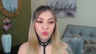 Chriistine naked on cam for live porn video chat