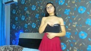 Eileen naked on cam for live porn video chat