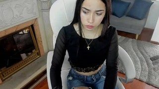 loreiin naked on cam for live porn video chat