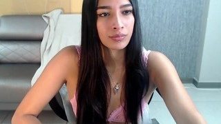 LouaneBour naked on cam for live porn video chat