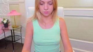 macyblondy naked on cam for live porn video chat