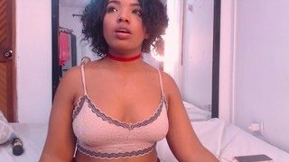 naaomi-jones naked on cam for live porn video chat