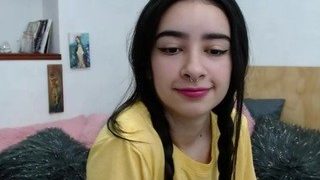 petiteluna naked on cam for live porn video chat