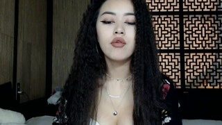 senju-lilly naked on cam for live porn video chat