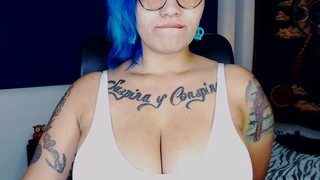 toothyy naked on cam for live porn video chat