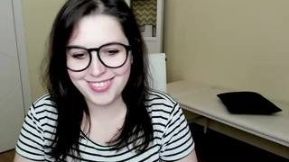 urfriendsophie naked on cam for live porn video chat
