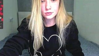 bellesun naked on cam for live porn video chat