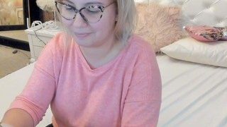 korinna naked on cam for live porn video chat