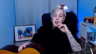 Lol Girl naked on cam for live porn video chat