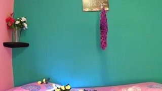 Emly Kalon naked on cam for live porn video chat