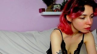 Lil Sasha <3 naked on cam for live porn video chat