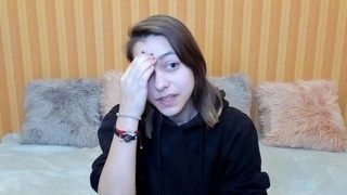 melindahotxx naked on cam for live porn video chat