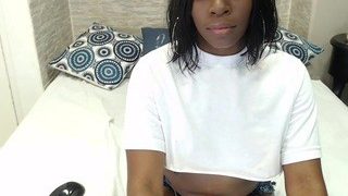 nahomiswing naked on cam for live porn video chat