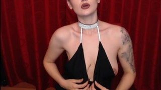 Nicolle naked on cam for live porn video chat