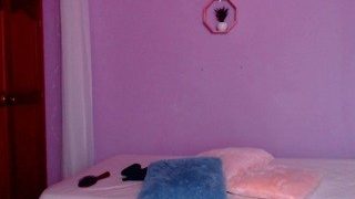 sara-williams8 naked on cam for live porn video chat
