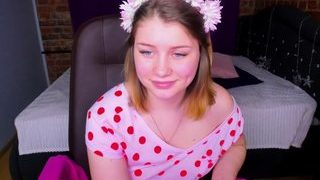 abigailsaunder naked on cam for live porn video chat