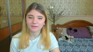 adellinee naked on cam for live porn video chat