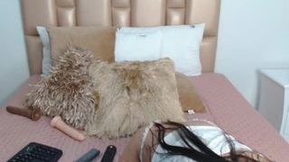 angela-saez naked on cam for live porn video chat