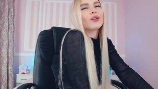 barbieedreamz naked on cam for live porn video chat
