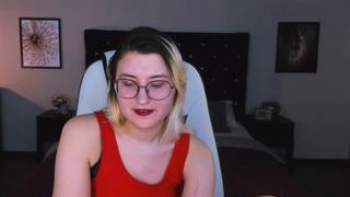 lilyshoot naked on cam for live porn video chat