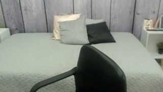 nataliemoore naked on cam for live porn video chat
