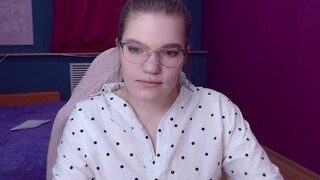 yourhuggy naked on cam for live porn video chat