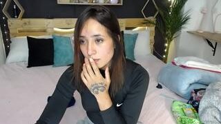 aliice naked on cam for live porn video chat