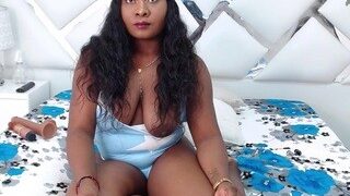 Lixie naked on cam for live porn video chat