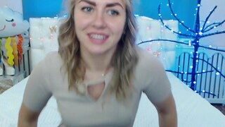 naomipool naked on cam for live porn video chat