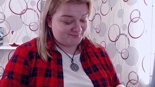 AdelleQueen naked on cam for live porn video chat