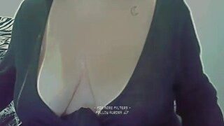 Babycriistal naked on cam for live porn video chat