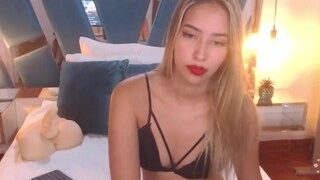 Cloe-Bech naked on cam for live porn video chat