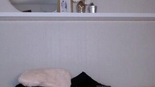 Kelly-Vanegas naked on cam for live porn video chat