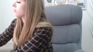 KisaMur naked on cam for live porn video chat