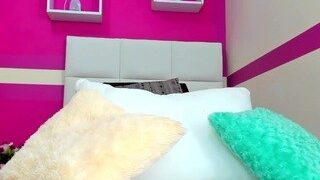 Marian naked on cam for live porn video chat