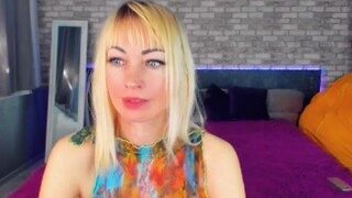 MegMayres naked on cam for live porn video chat