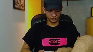 Petit Alex naked on cam for live porn video chat