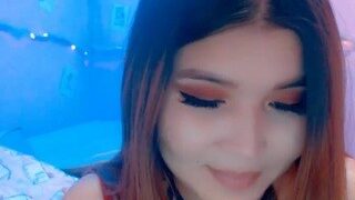 LisaMoon77 naked on cam for live porn video chat