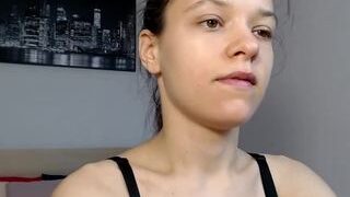 MsJasmineZ naked on cam for live porn video chat