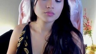 Scarlet naked on cam for live porn video chat