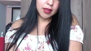 Nia-saenz naked on cam for live porn video chat