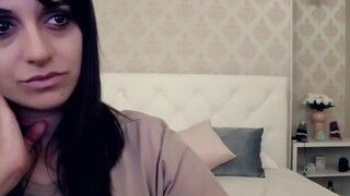 NiikaFoxxX naked on cam for live porn video chat