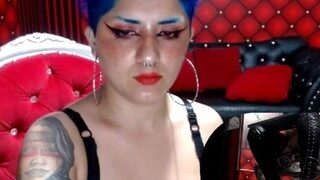 QUEEN LANNA naked on cam for live porn video chat