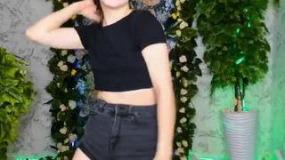 Silvia-Wong naked on cam for live porn video chat