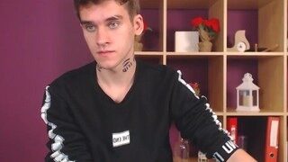 alfred-wow naked on cam for live porn video chat