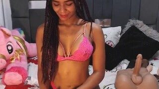 vannesa hills, ?? naked on cam for live porn video chat