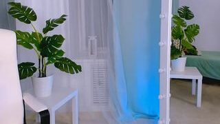 KeriMoss naked on cam for live porn video chat