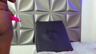 Nyakimgold naked on cam for live porn video chat