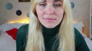 RinnaBlair naked on cam for live porn video chat