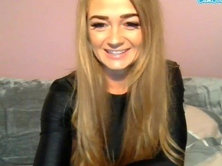 ScotlandsFox naked on cam for live porn video chat • PornGirls